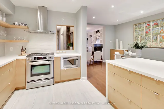 Additional image 17 of 63 Alberta Ave