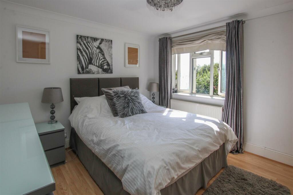 Additional image 9 of Cadogan Avenue, West Horndon, Brentwood