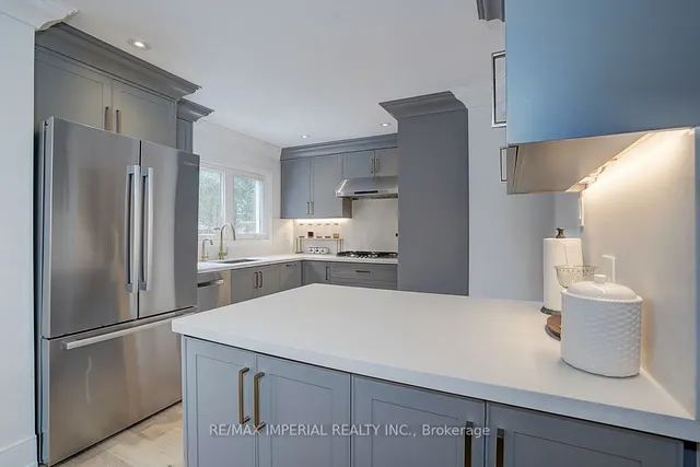 Additional image 13 of 3 Guytoi Crt