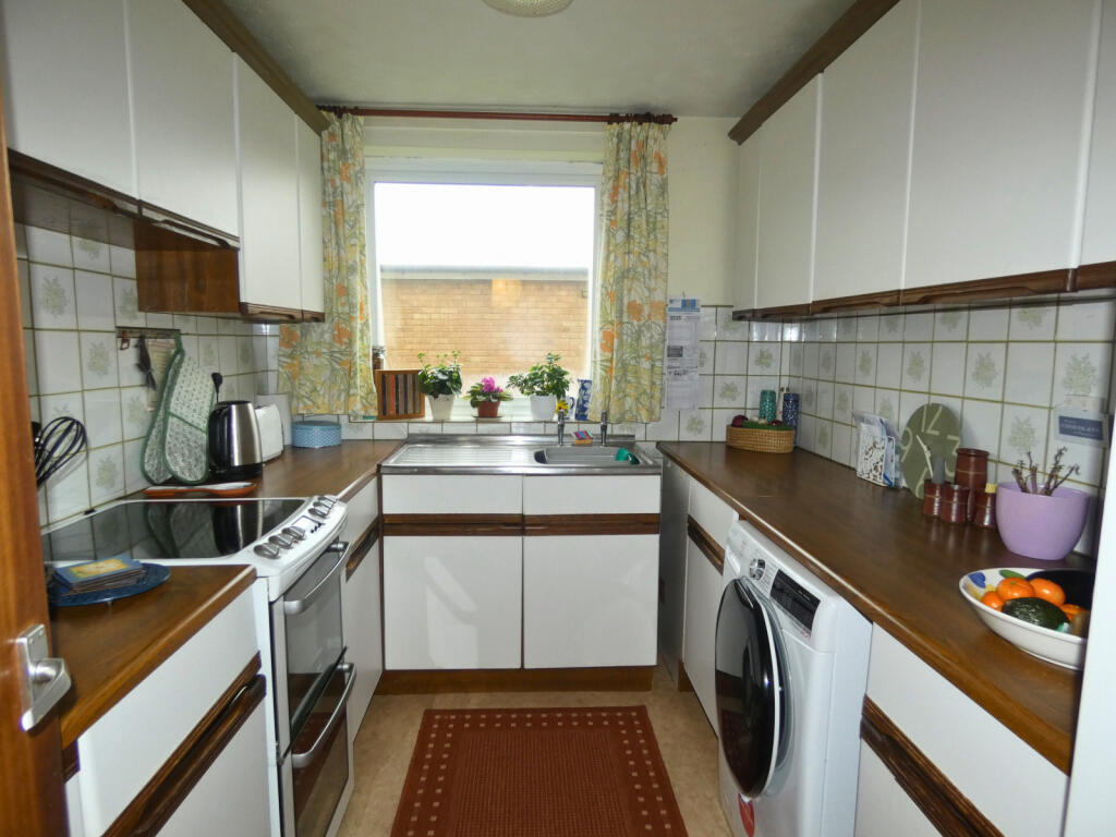 Additional image 4 of Victoria Esplanade, CO5 8DE