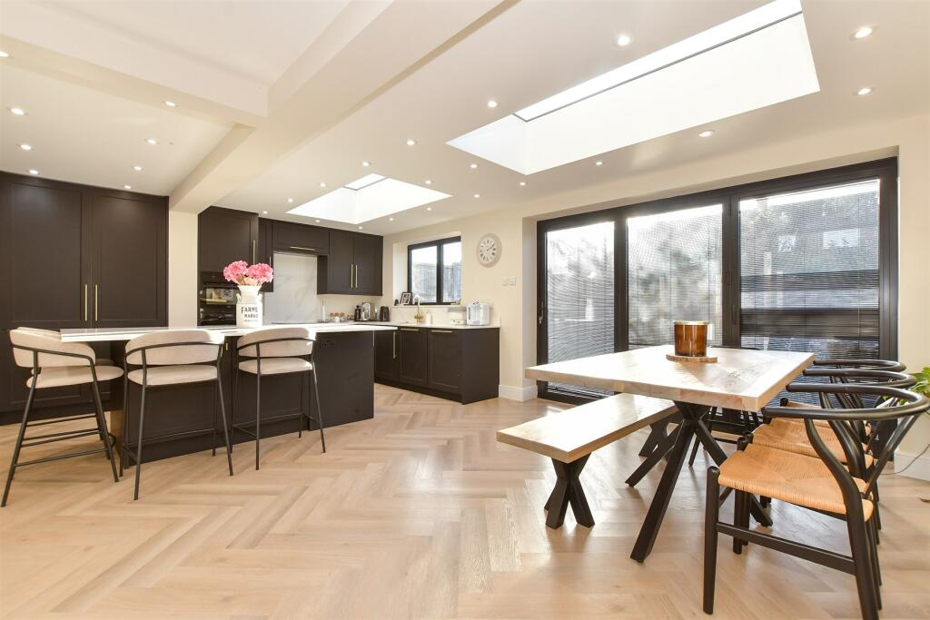 Additional image 9 of Elm Close, Epping Green, Essex