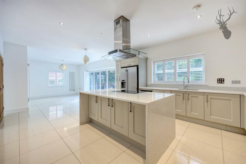 Additional image 4 of Woodside Place, Great Warley, Brentwood