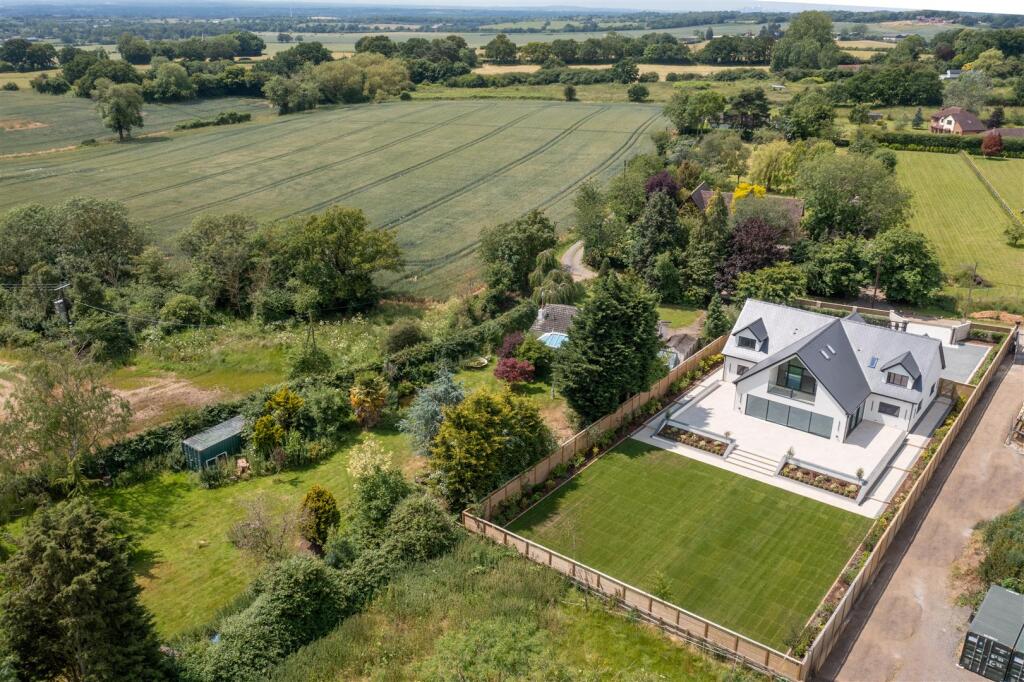 Additional image 34 of Broomhills Chase, Little Burstead, Billericay