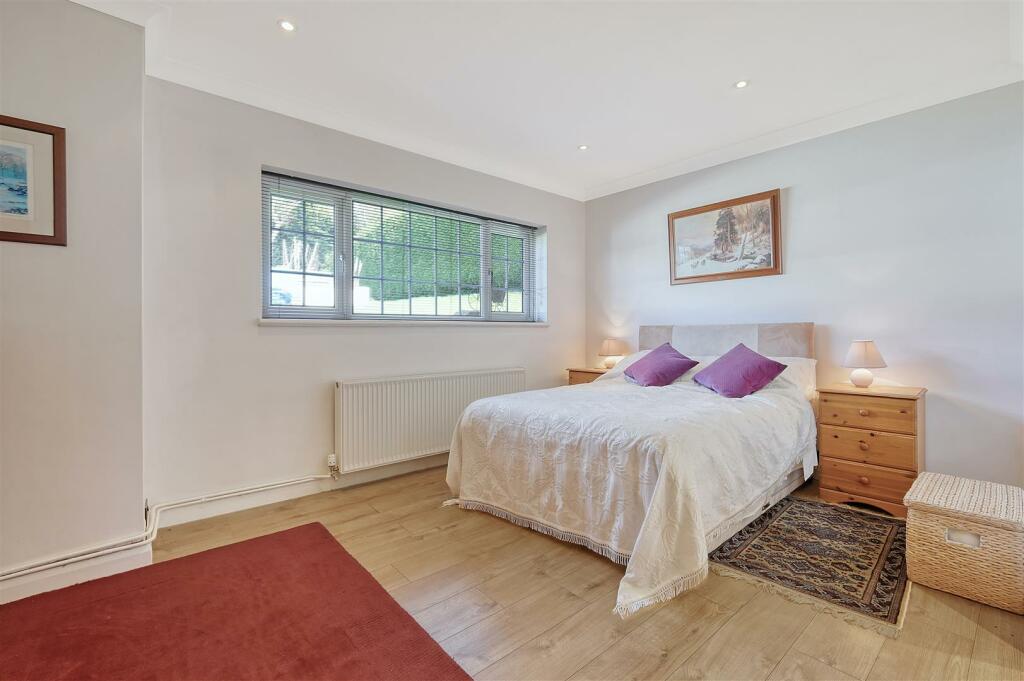 Additional image 24 of Hamlet Hill, Roydon: Spacious Detached Bungalow with Pool