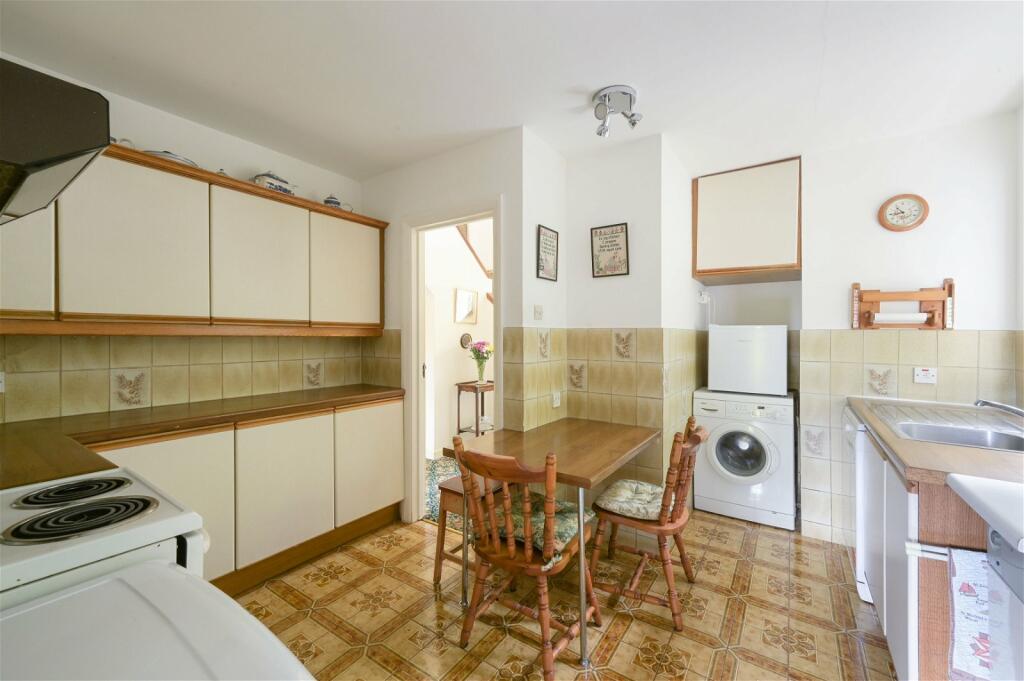 Additional image 23 of Woodside Close, Caterham