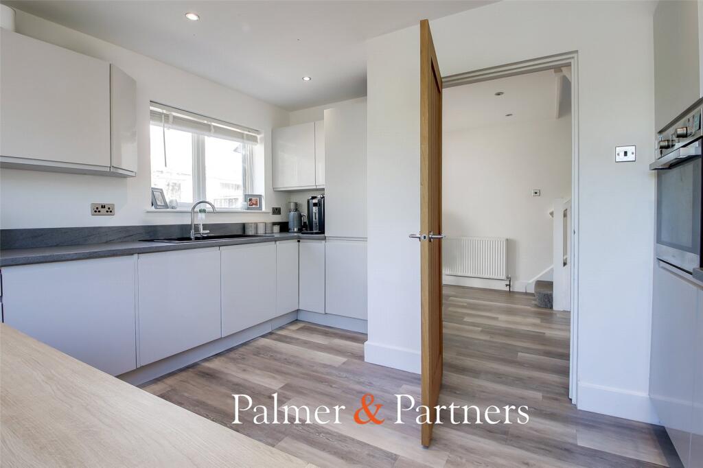 Additional image 7 of Cherry Tree Avenue, Clacton-on-Sea, Essex, CO15