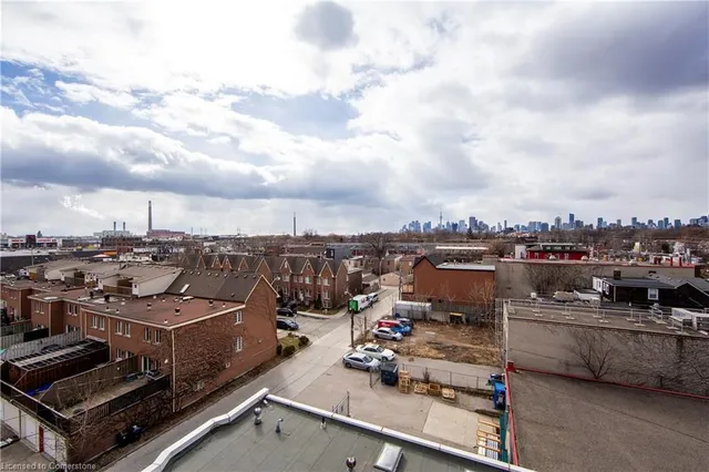 Additional image 27 of 1285 Queen St Unit 514