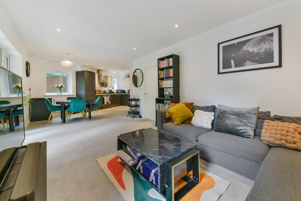 Additional image 12 of Selsdon Road, South Croydon