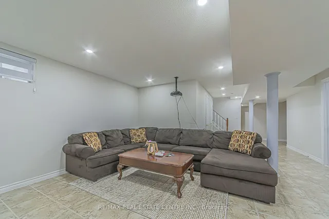 Additional image 39 of 92 Oaklea Blvd