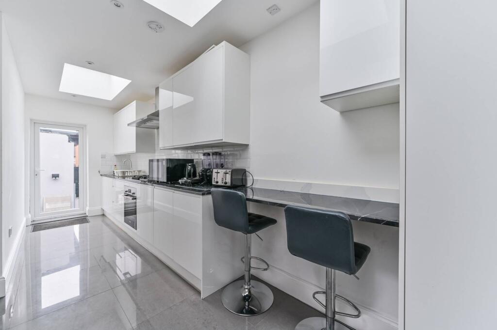 Additional image 5 of Harcourt Road, Croydon, Thornton Heath, CR7