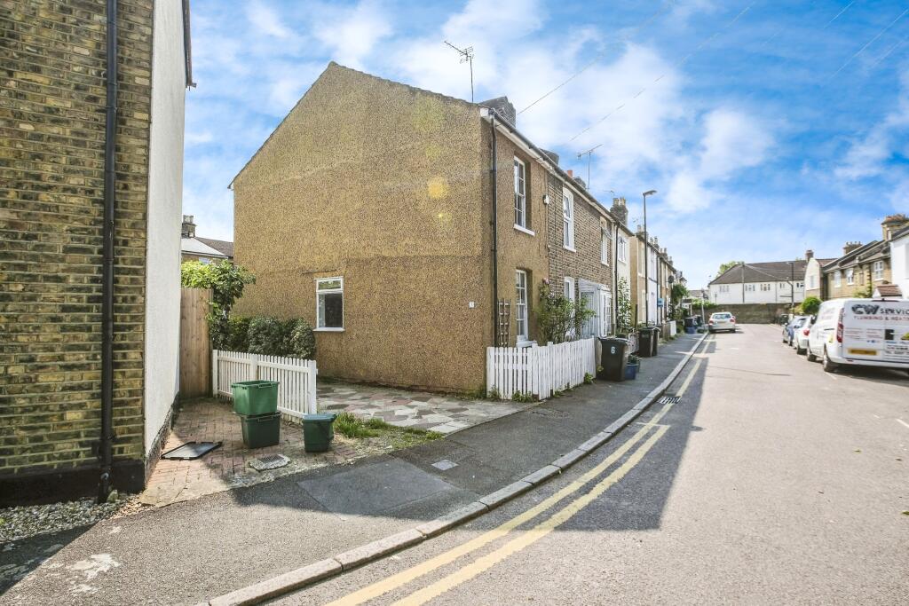 Additional image 15 of Cliffe Road, South Croydon, CR2