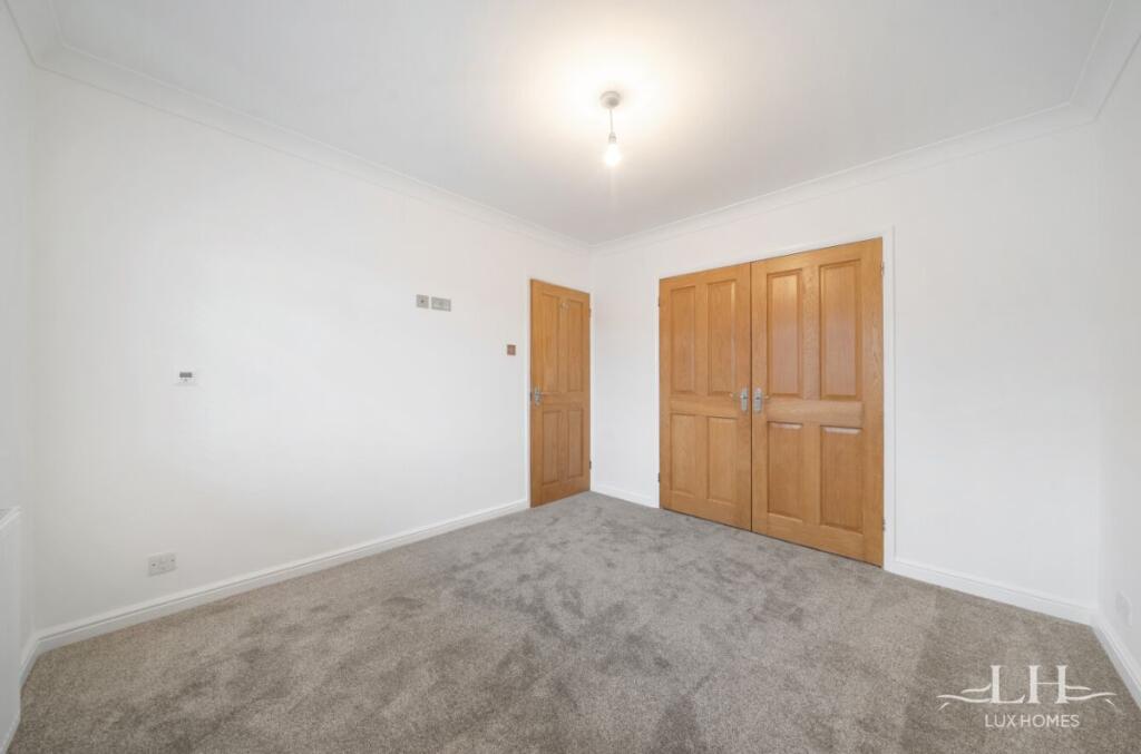 Additional image 13 of Doddinghurst Road, Brentwood