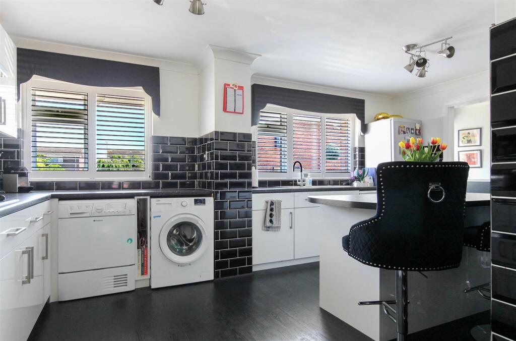 Additional image 5 of West Ley, Burnham-On-Crouch