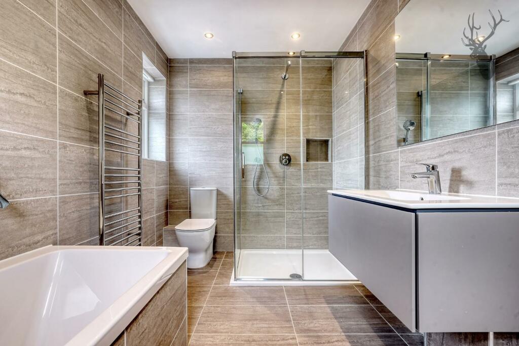Additional image 32 of Coppice Row, Theydon Bois, Epping
