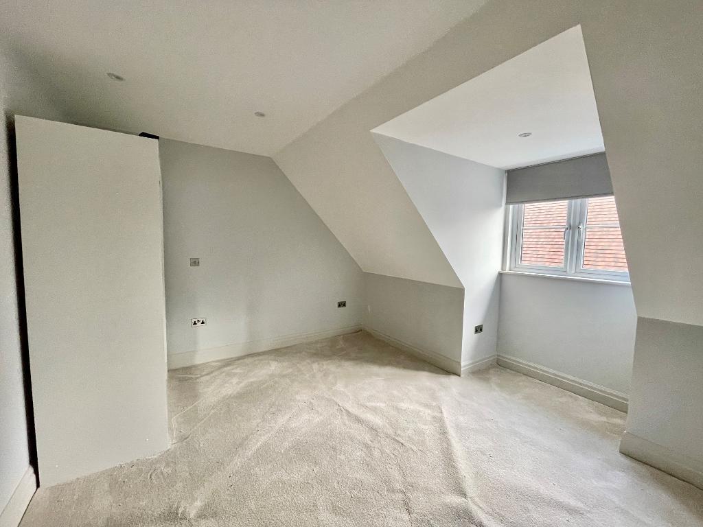 Additional image 11 of Limpsfield Road, Warlingham, Surrey, CR6 9RL