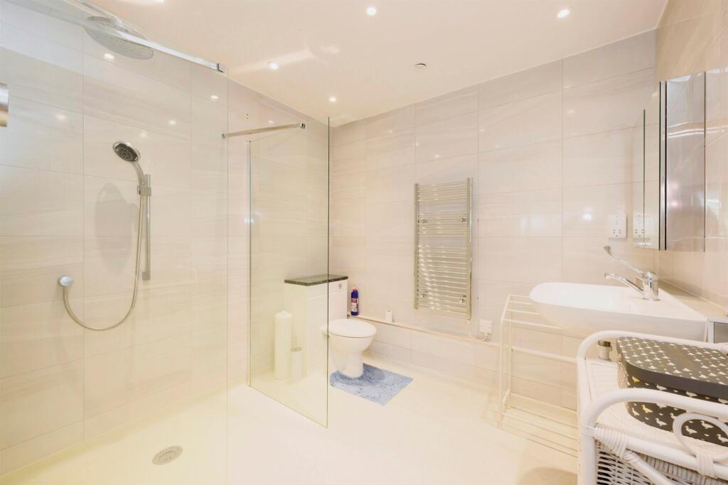 Additional image 14 of Hamlet Hill, Roydon, Harlow