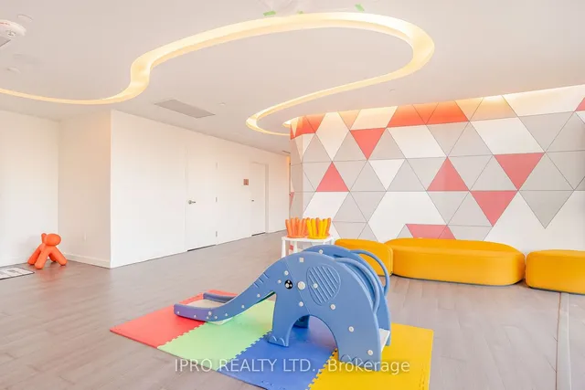 Additional image 37 of 30 Ordnance St Unit 407