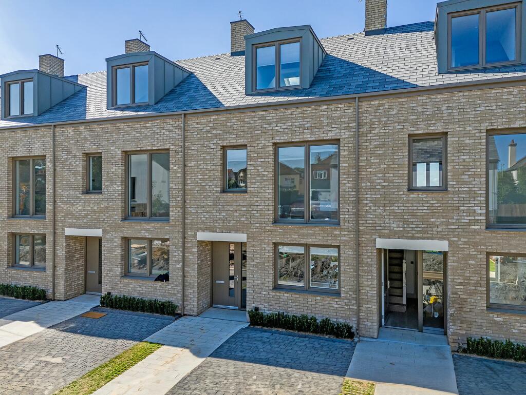 Additional image 32 of Bramlings, Epping