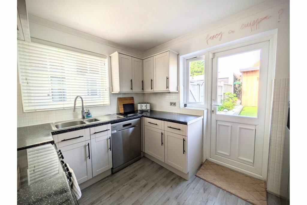 Additional image 7 of Lorraine Close, Billericay, CM11