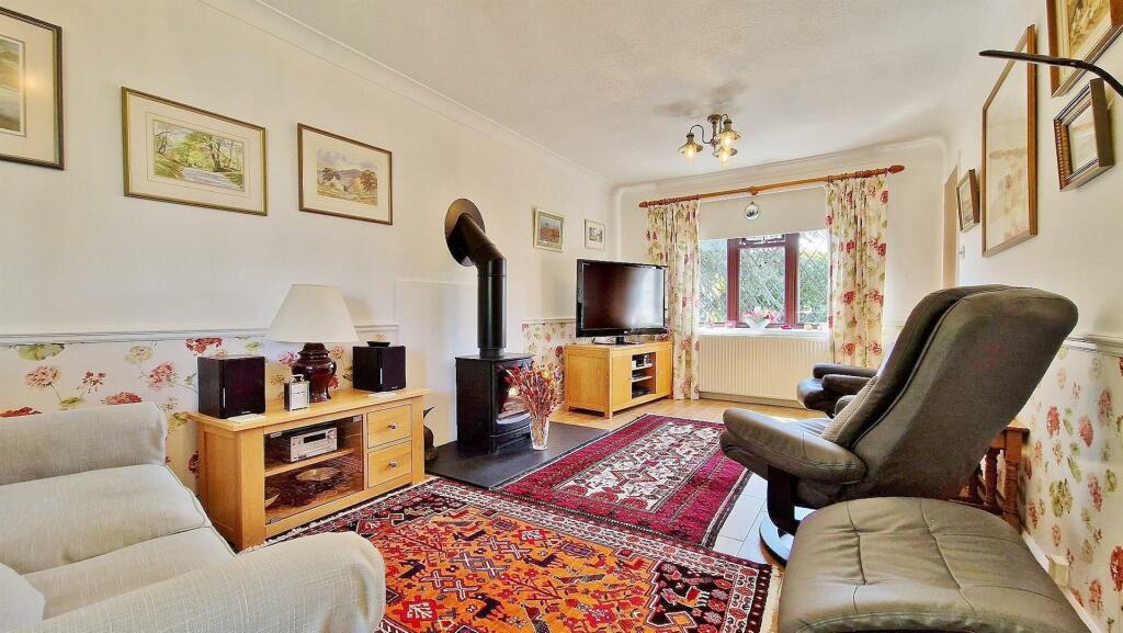 Additional image 7 of Thorns Way, Frinton Homelands