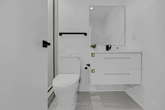 Additional image 35 of 978 Carlaw Ave