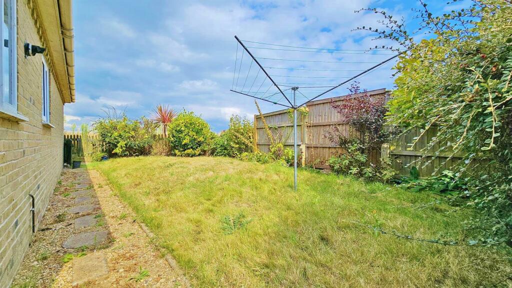 Additional image 18 of Louise Close, Walton On The Naze