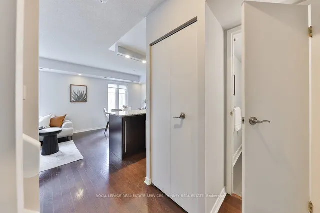 Additional image 10 of 50 East Liberty St Unit 1127