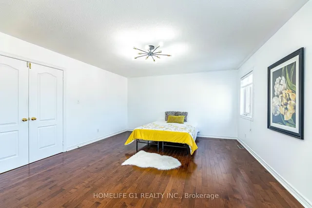 Additional image 18 of 25 Oblate Cres