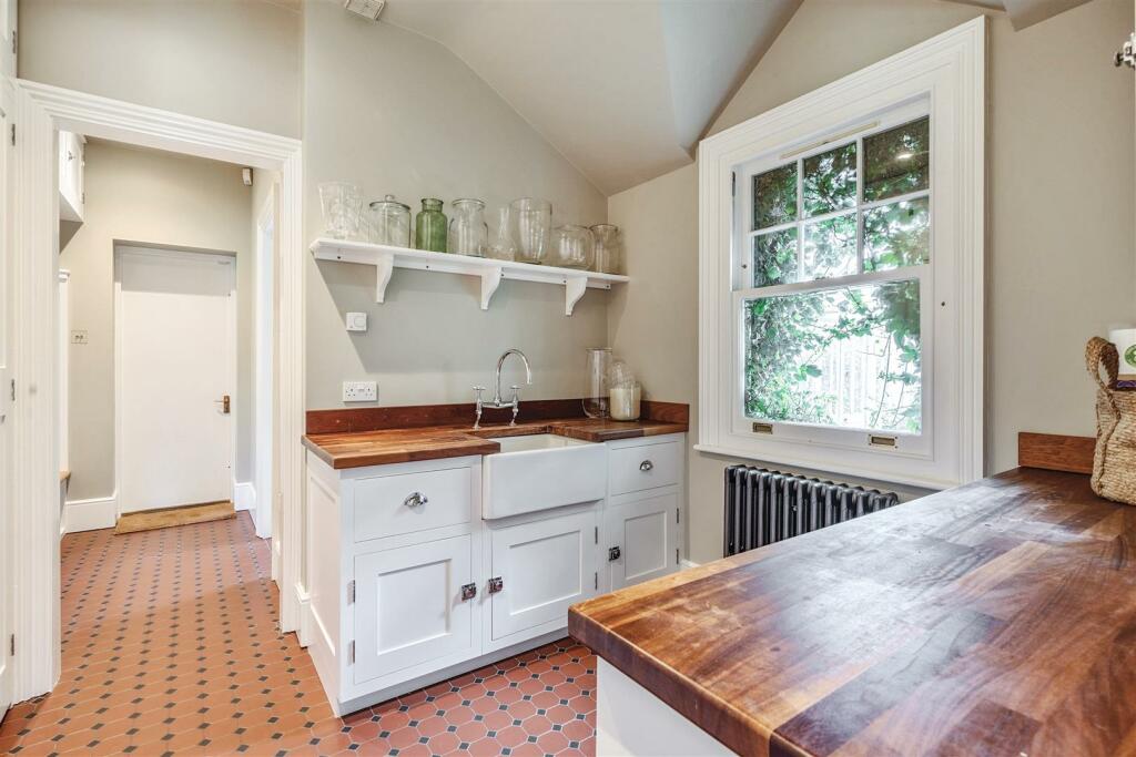 Additional image 11 of How Lane, Chipstead