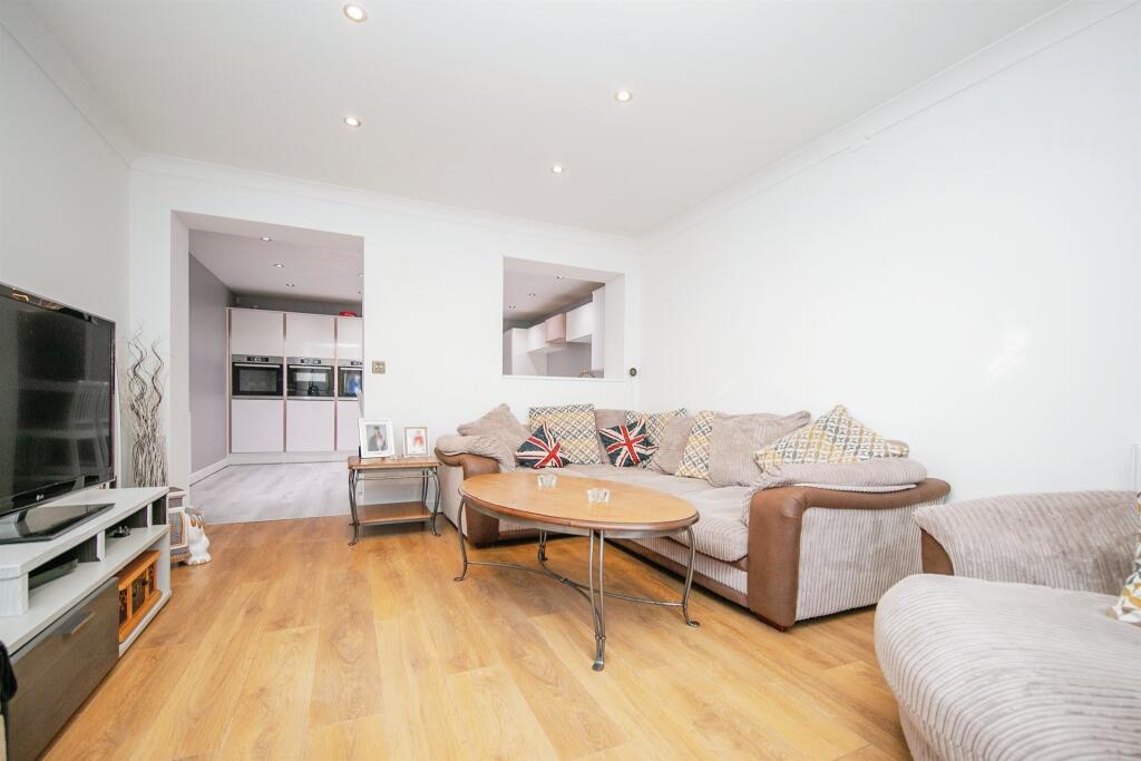 Additional image 5 of Carus Crescent, Highwoods, Colchester