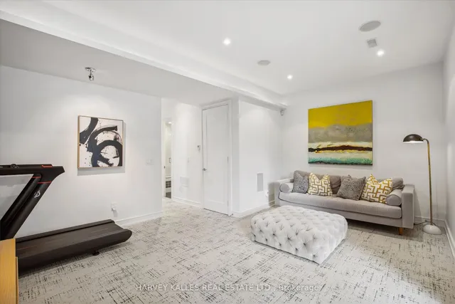 Additional image 27 of 137 Ranleigh Ave