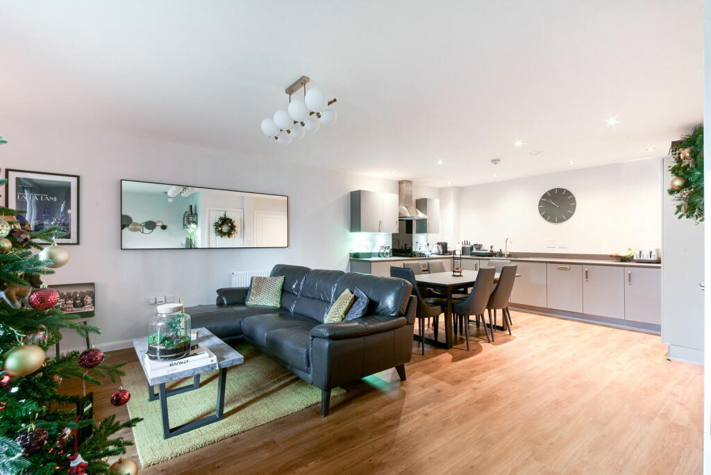 Additional image 10 of Iron Railway Close, Coulsdon, Surrey, CR5 3LF