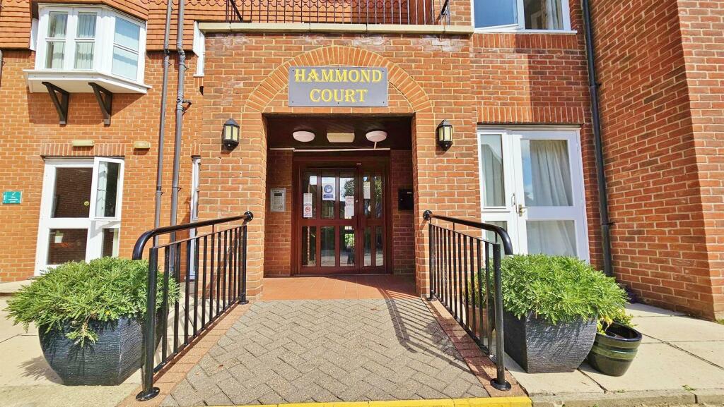 Additional image 19 of Connaught Avenue, Frinton-On-Sea