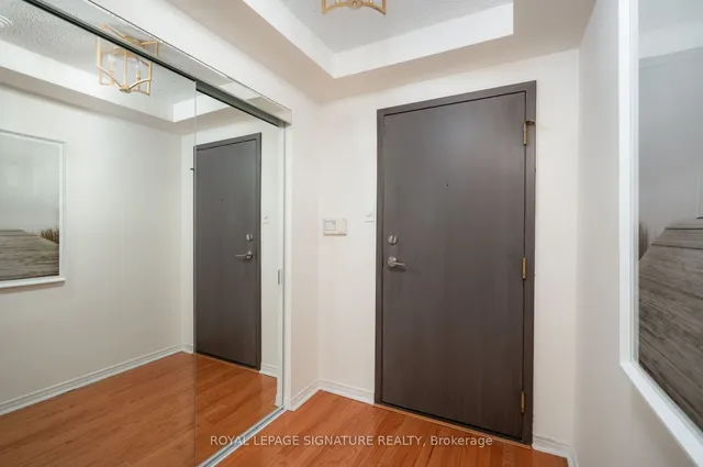 Additional image 33 of 10 Yonge St Unit 413