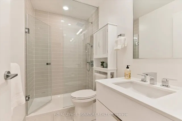 Additional image 16 of 20 Lombard St Unit 4107