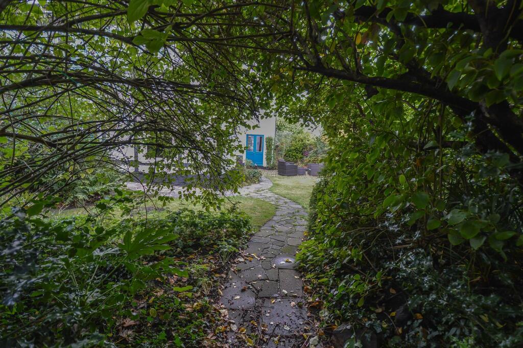 Additional image 11 of Middle Road, Ingrave, Brentwood