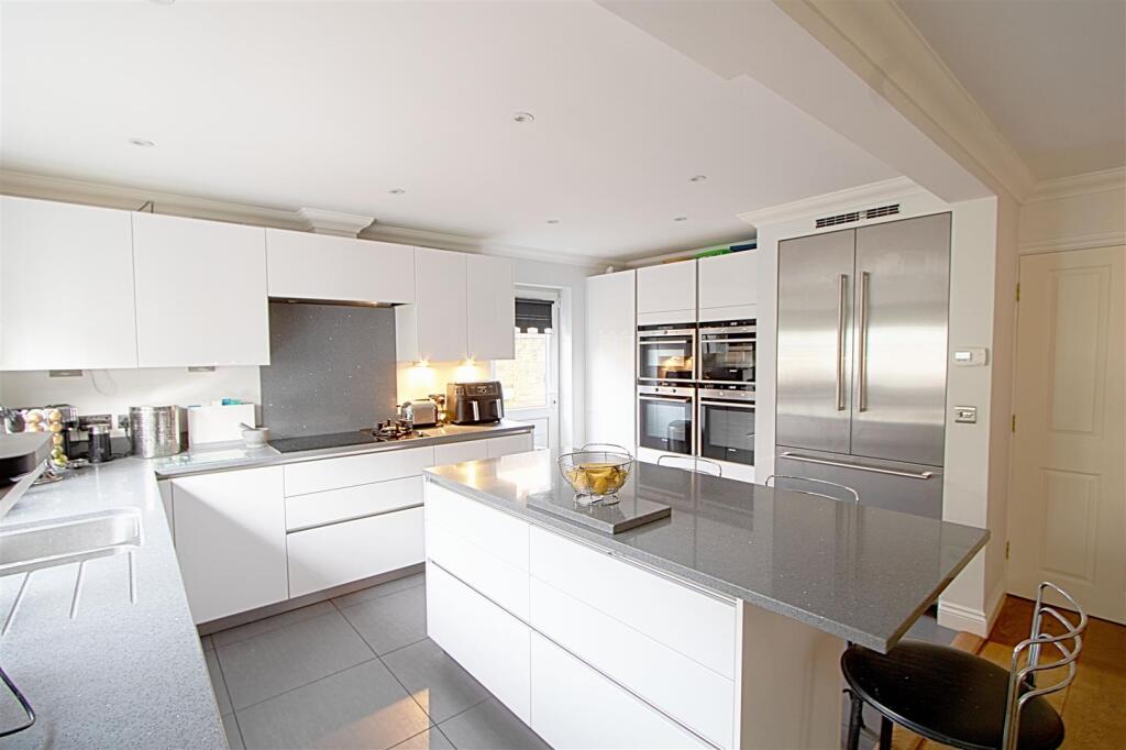 Additional image 5 of Highland Grove, Billericay