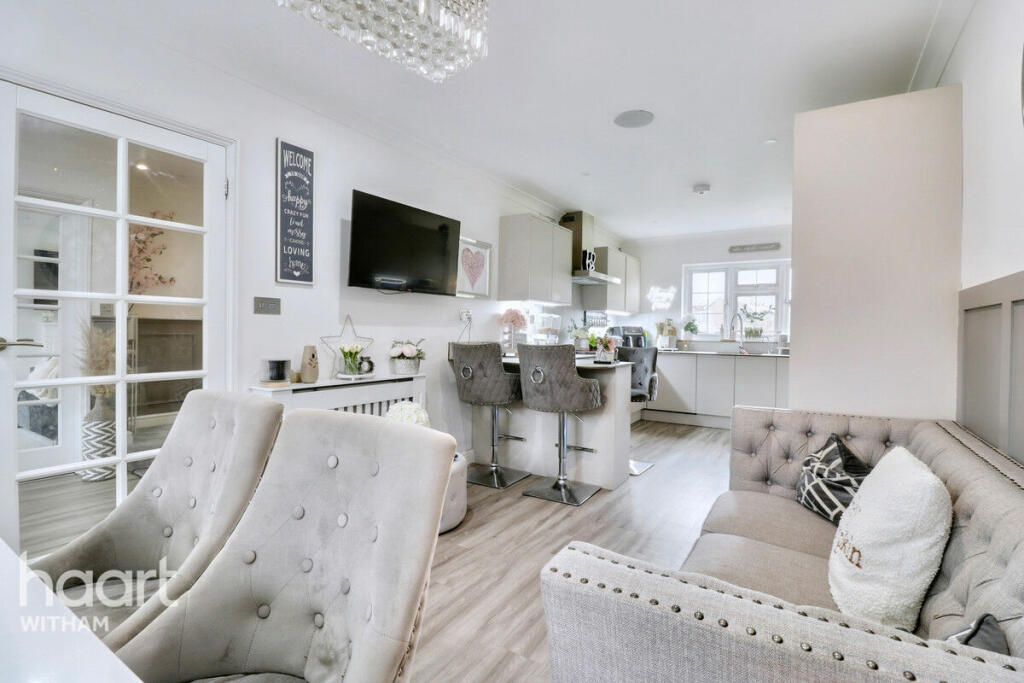 Additional image 10 of Powers Hall End, Witham