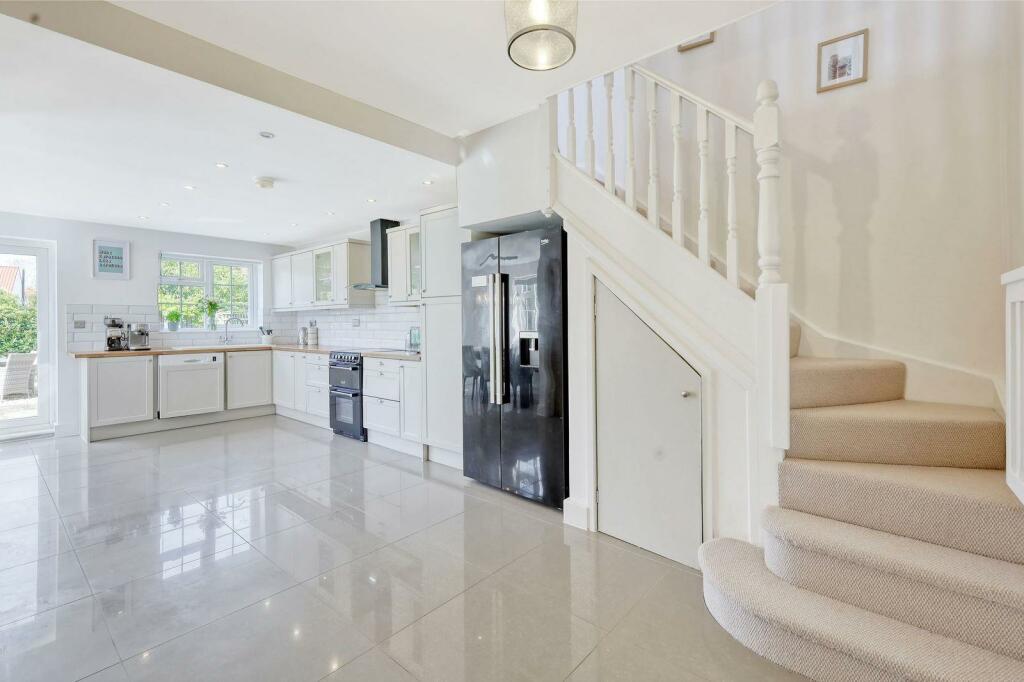 Additional image 7 of High Street, Roydon, Essex