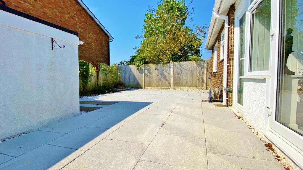 Additional image 19 of Gatefield Close, Frinton Homelands