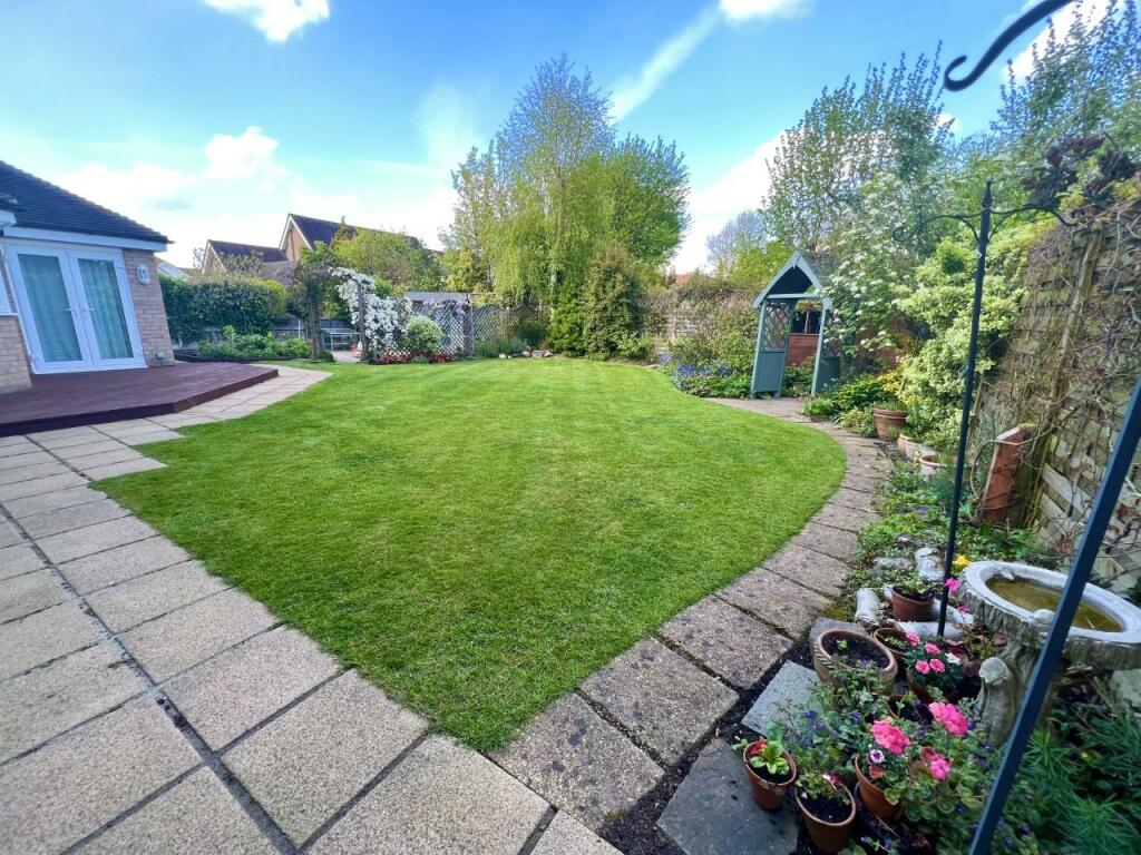 Additional image 18 of Roundwood Grove, Hutton Mount, Brentwood