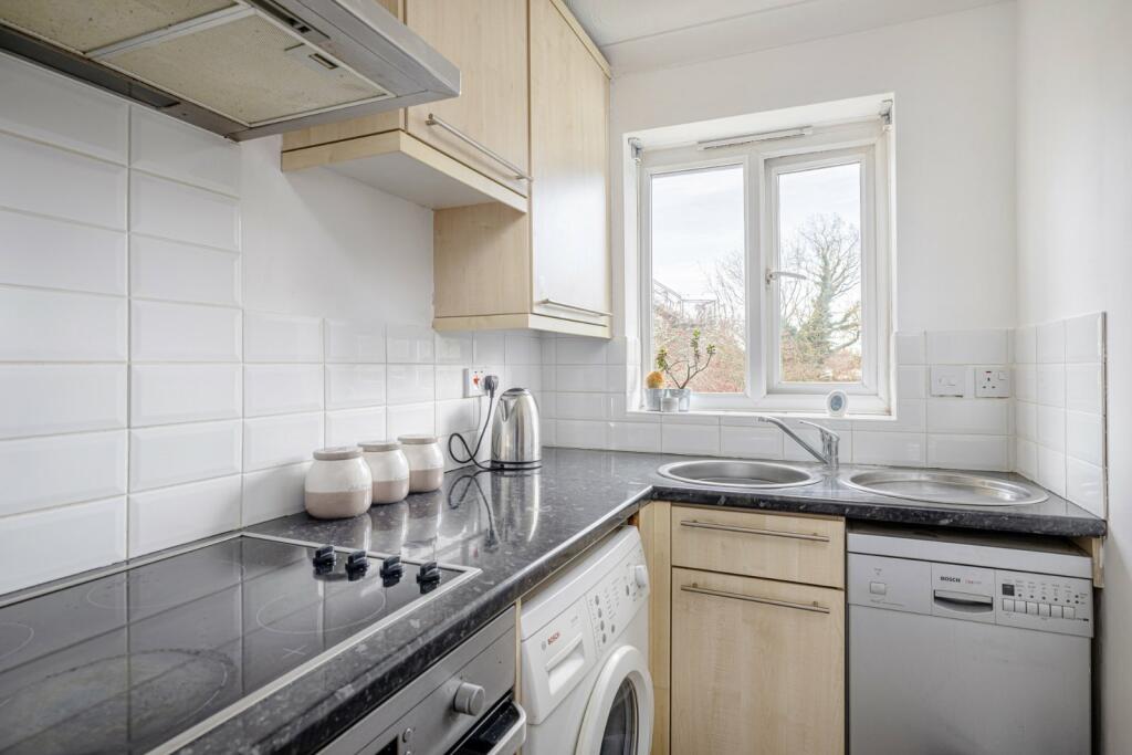 Additional image 7 of Hunters Court, Elsenham, Bishop's Stortford, Herts, CM22