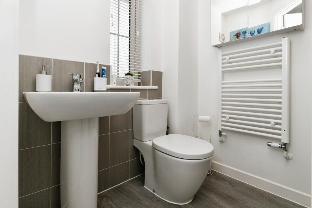 Additional image 13 of Oak Crescent, Burnham-on-Crouch, CM0