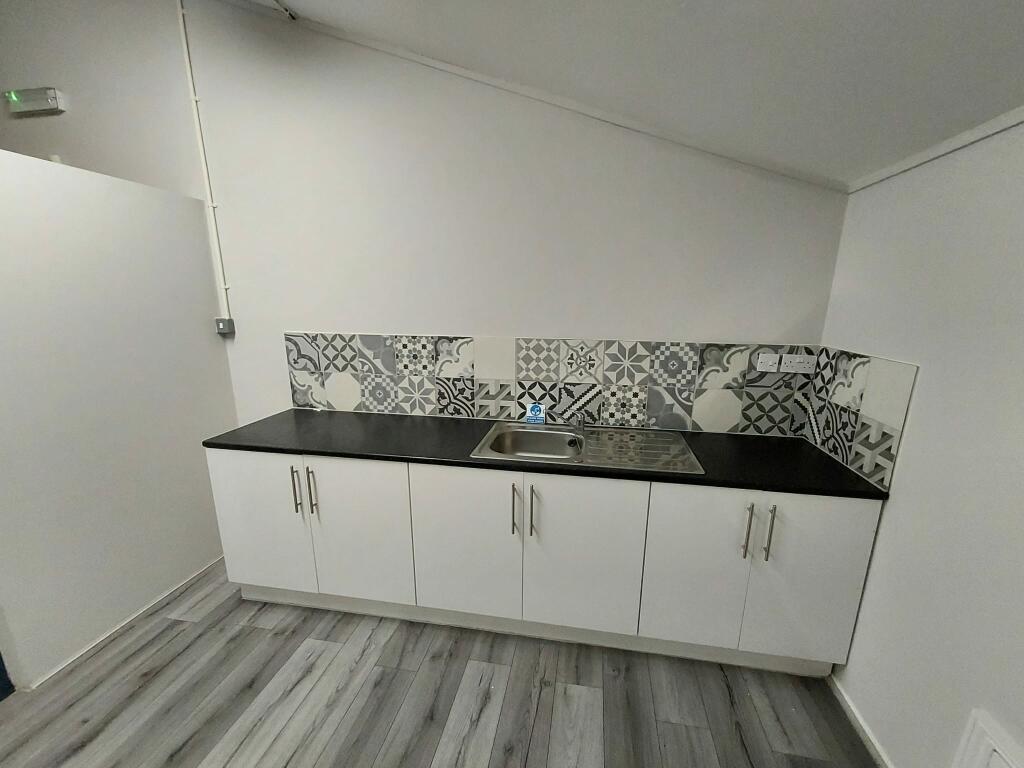 Additional image 12 of Braintree