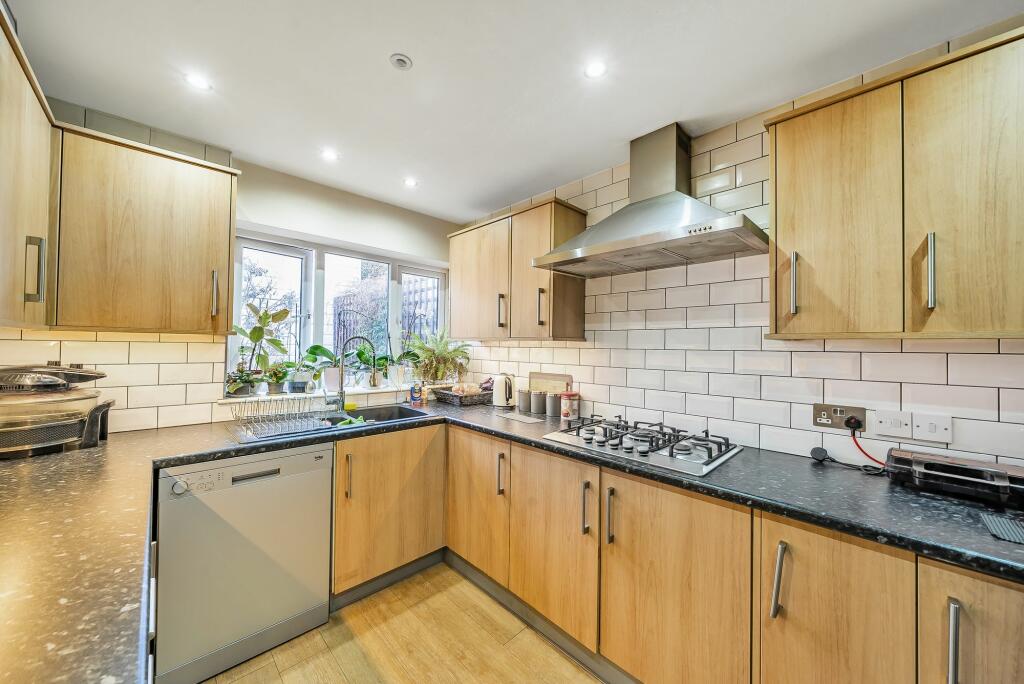 Additional image 20 of Hillside Road, Billericay, CM11