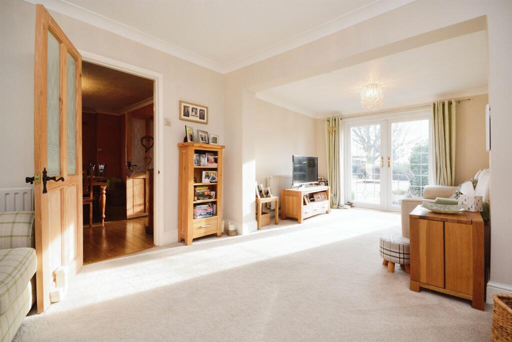 Additional image 3 of Deal Tree Bungalows, Doddinghurst, Brentwood