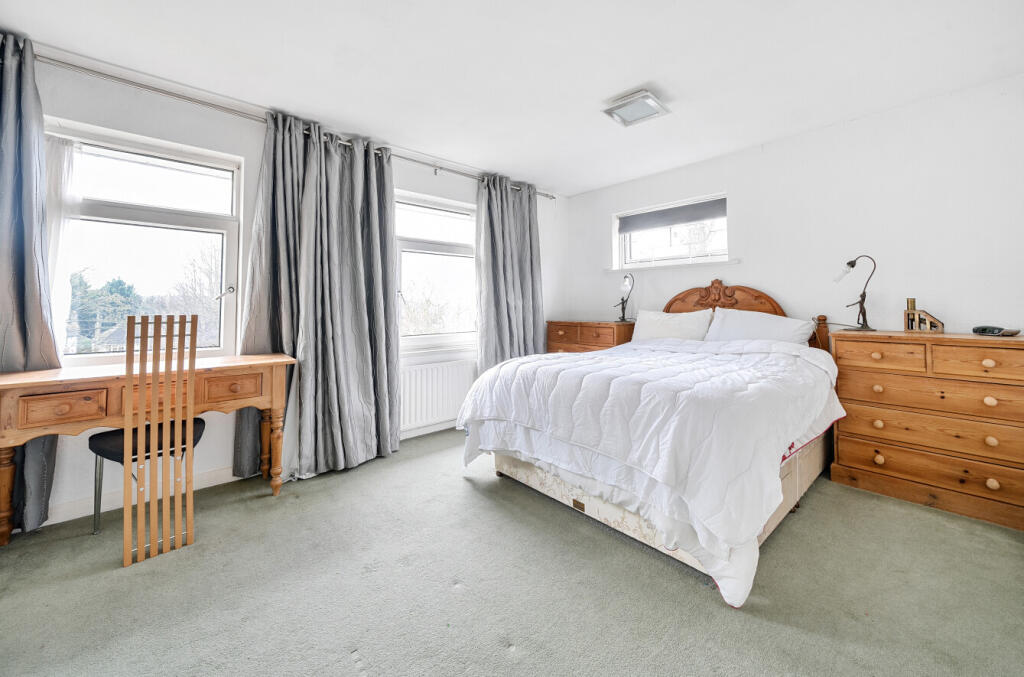 Additional image 7 of Hyrstdene, South Croydon