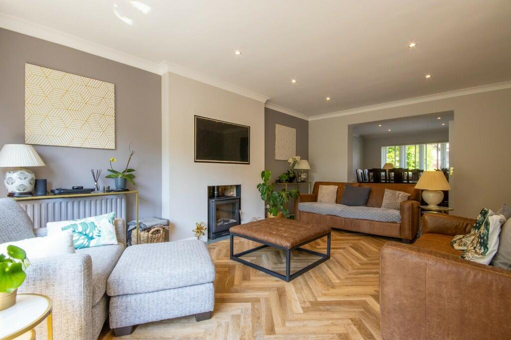 Additional image 3 of Park Avenue, Hutton, Brentwood, Essex, CM13