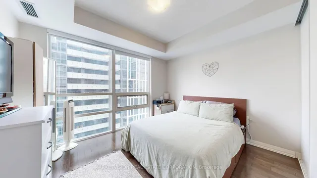 Additional image 13 of 460 Adelaide St Unit 1817