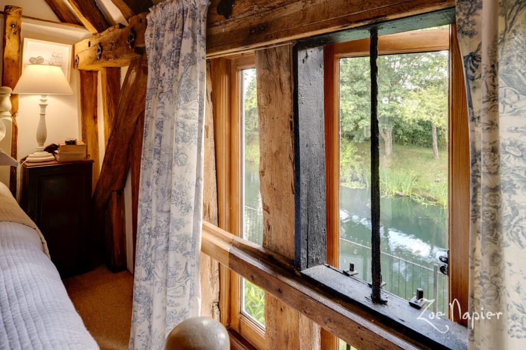 Additional image 22 of Bocking